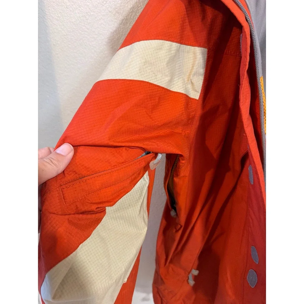 Helly Hansen conquer elements